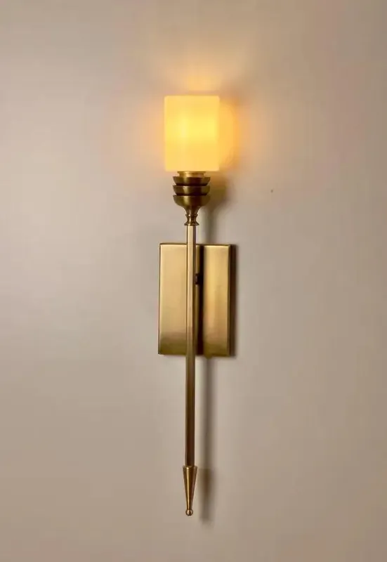 Sagovia Messing Wandlamp in Mid-Century Modern Stijl