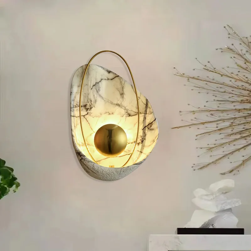 Stilfuld Pearl Resin væglampe