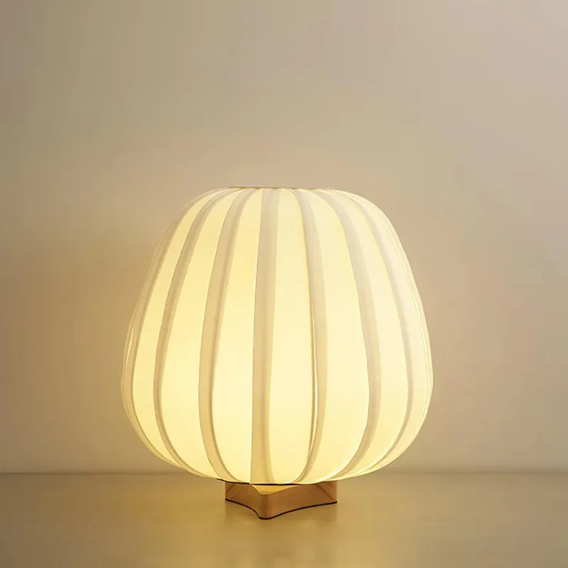 Klassisk bordlampe i rund stof