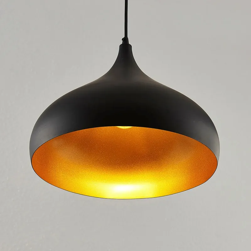 Minimalistisk klokkeformet pendellampe i metal