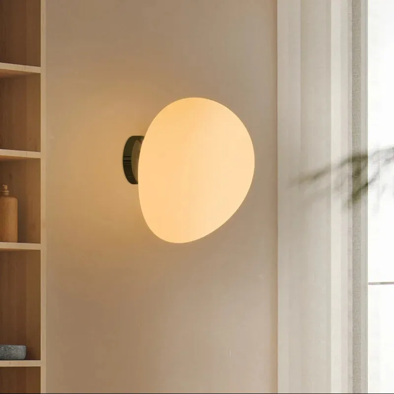 Minimalistisk oval væglampe med steneffekt