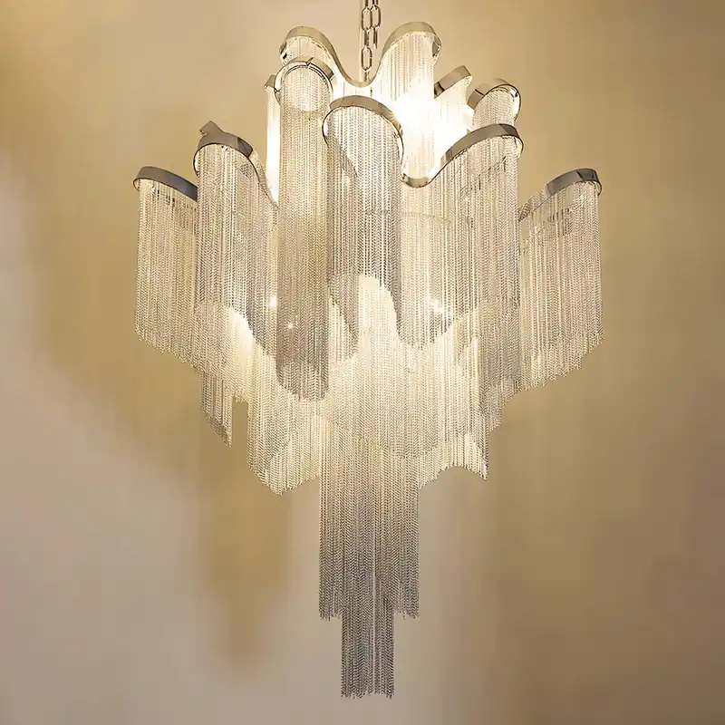 Lustre à chaîne en aluminium à cascade classique