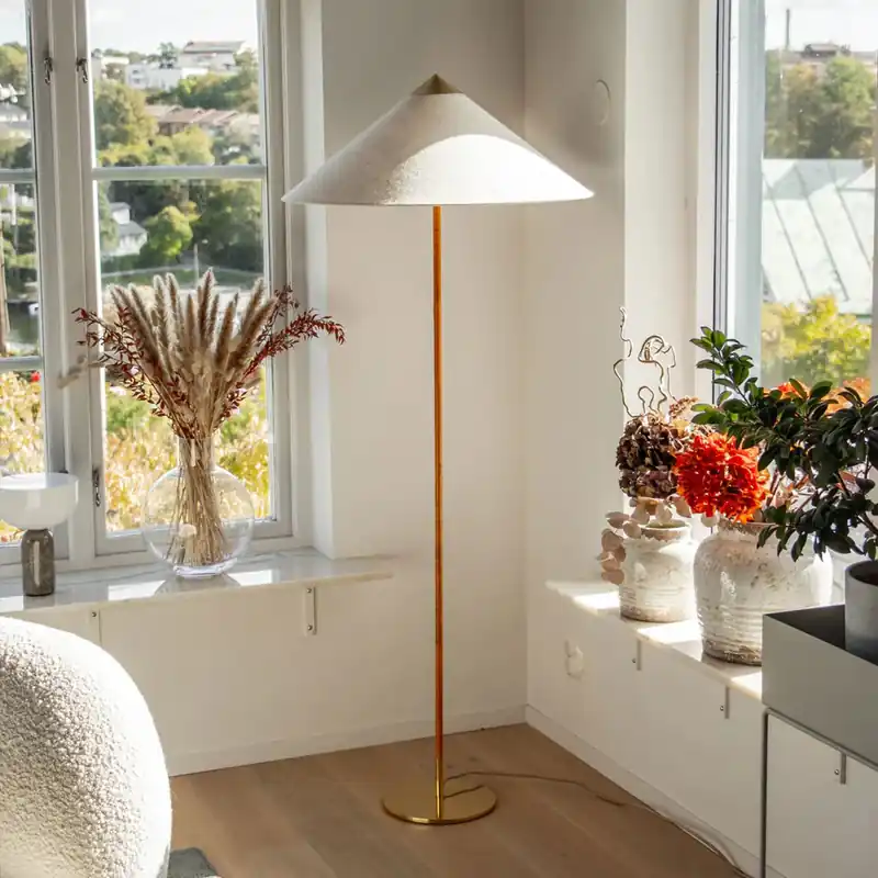 Lampadaire minimaliste en bambou