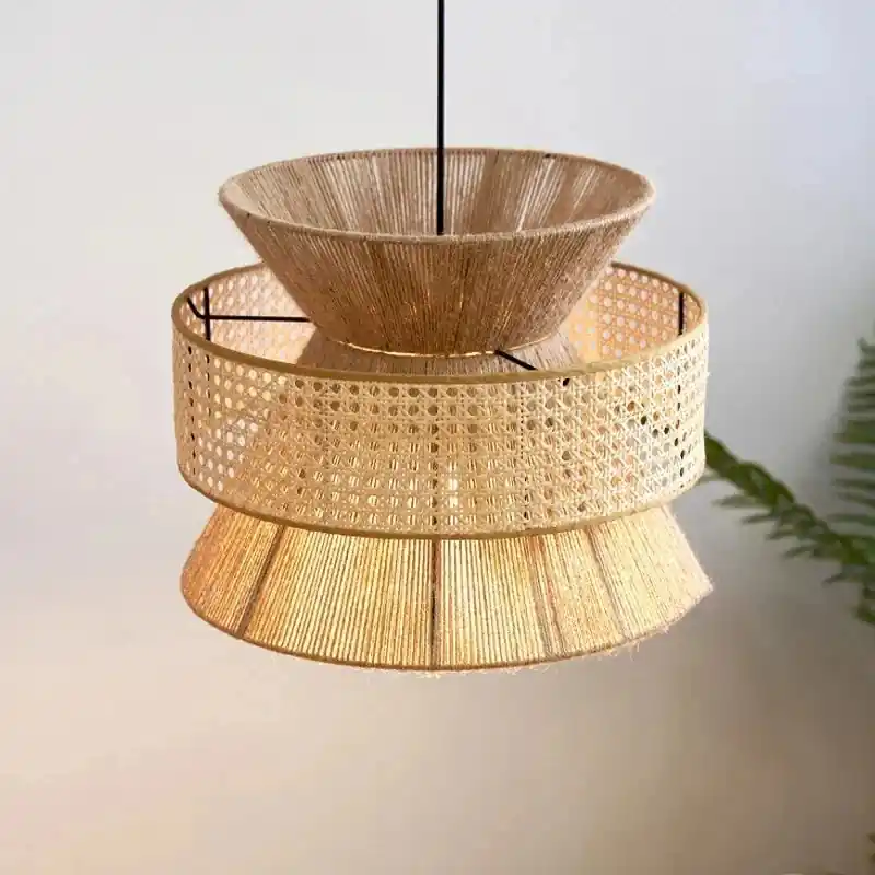 Lampe à suspension moderne en rotin