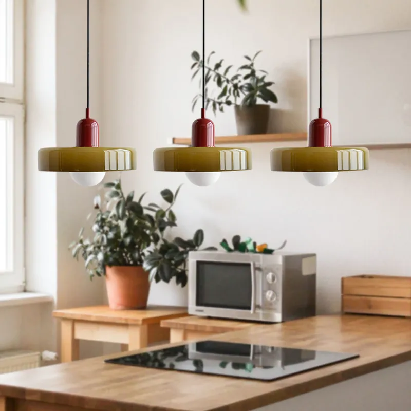 Dreiköpfige minimalistische Glas-Pendelleuchte im Bauhaus-Stil