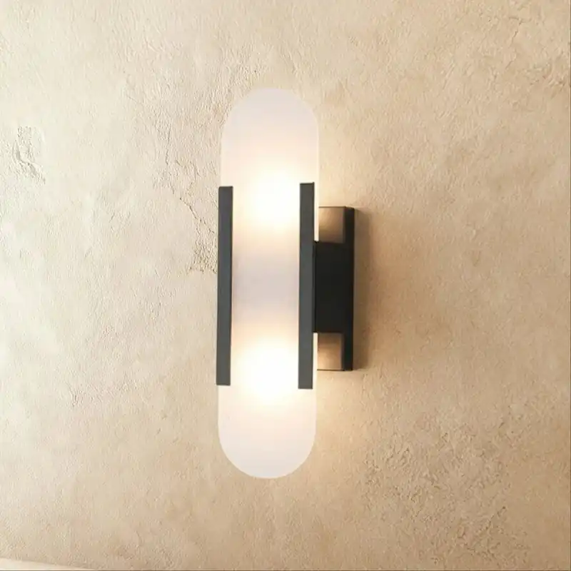 Elegante Opal-Alabaster-Metall-Wandleuchte