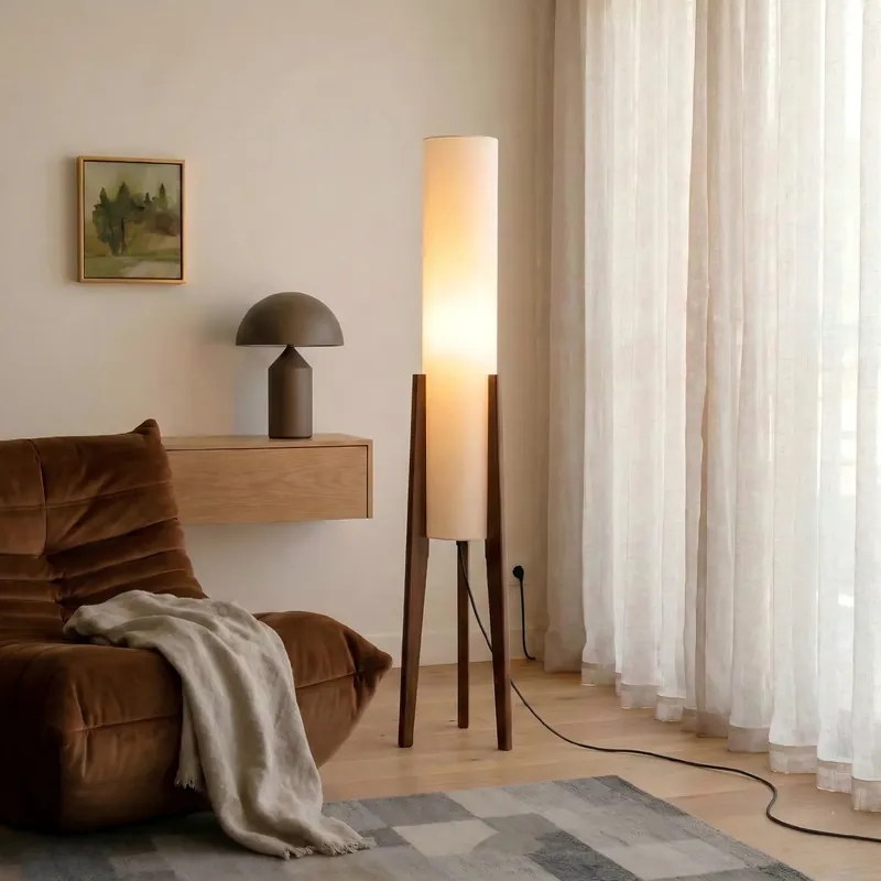 Lampada da terra in legno massello di noce