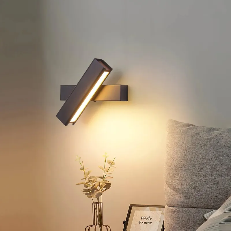 Moderna lampada da parete a LED rotante