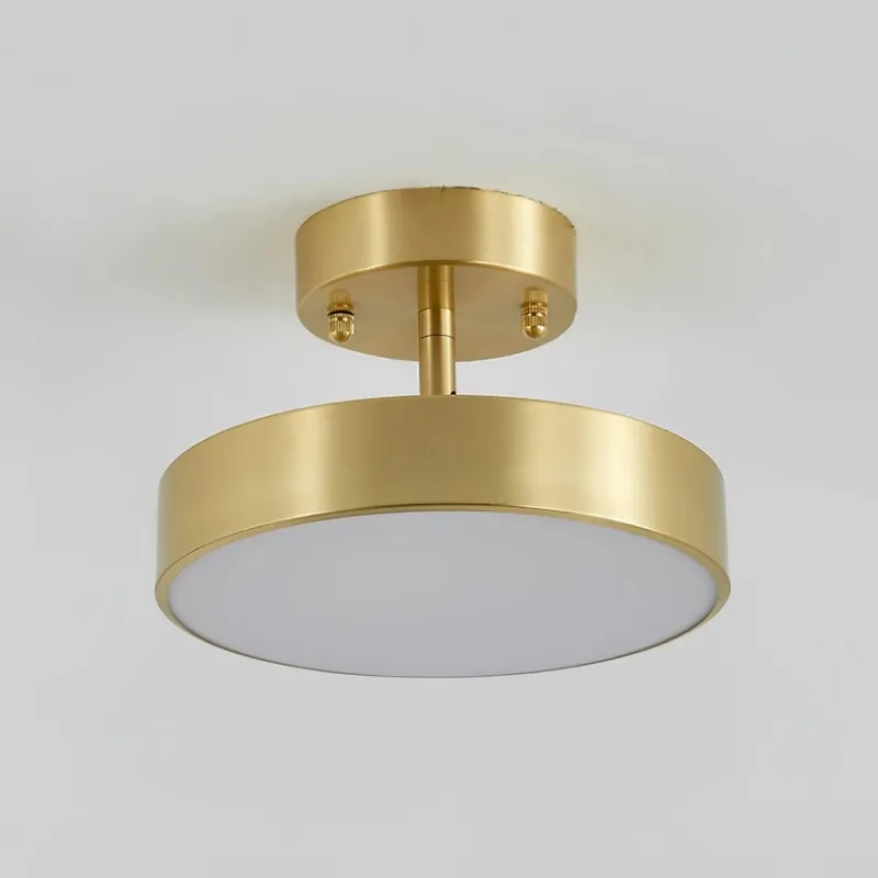 Elegant taklampa i kopparskiva