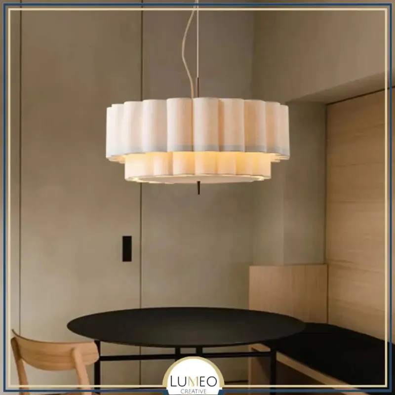 Suspension ronde en tissu plissé Japandi au design minimaliste